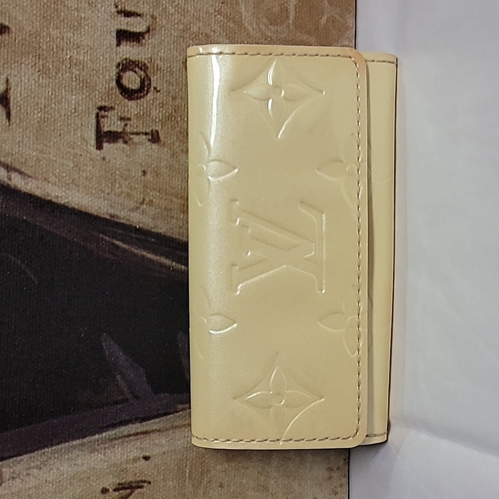 Louis Vuitton Vernis Key Holder